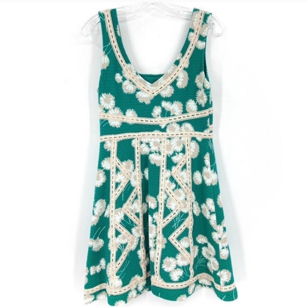 Maeve Anthropologie Emma Green Fit & Flare Dress Size 6 Floral Sleeveless